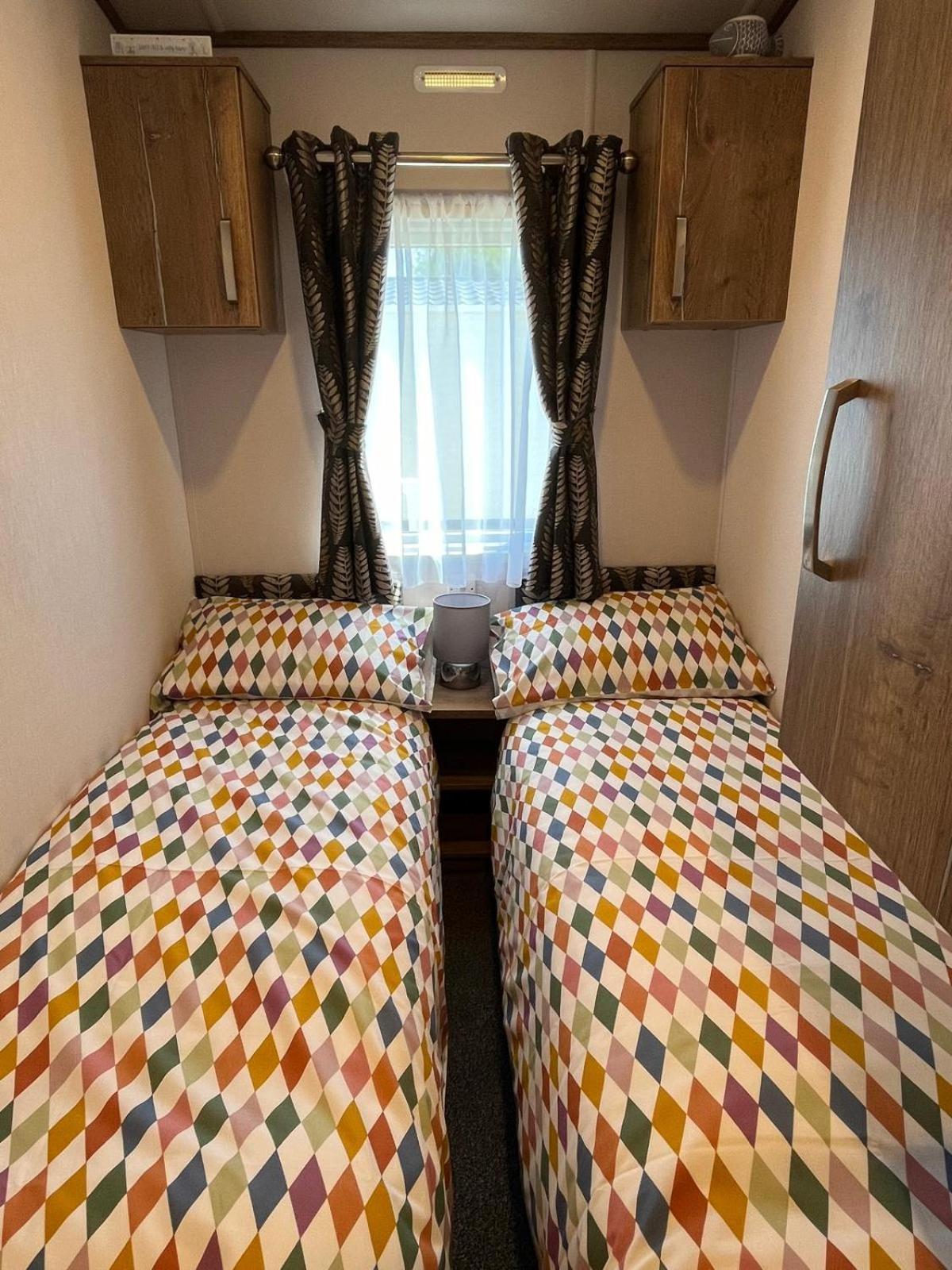 Visma Caravan Llanddwywe Exterior foto